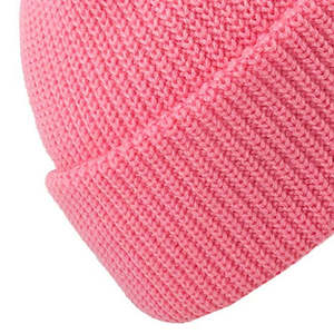 Bonnet en tricot torsadé à revers avec logo personnalisé, chapeau d'hiver texturé pour homme, vente en gros, marque de vêtements de mode à marque privée - Product Image 2