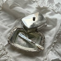 Élégant récipient à beurre avec couvercle et plateau, idéal pour la table à manger, la maison, l'hôtel, l'organisation de la cuisine et le service.