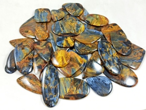 Cabujón de piedra preciosa natural de pietersita multicolor de forma libre con base plana para envolver con alambre, para la fabricación de joyas y colgantes. - Product Image 2