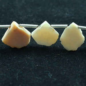 Piedra lunar de melocotón Natural Premium de alta calidad, hebra de cuentas de piedras preciosas con forma de rebanada suave para la fabricación creativa de joyas raras - Product Image 3