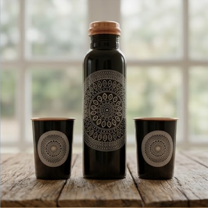 Juego de 2 Botellas Decorativas Modernas de Acero Inoxidable para Diwali, Botella con Diseño Impreso para Mesa de Noche (1000 ml + 2 x 275 ml) - Product Image 4