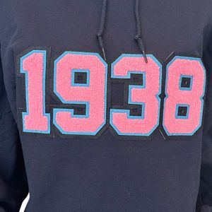 Sweat-shirt à capuche Navy 1938 en mélange de coton doux, pull à manches longues, vêtement décontracté et tendance pour tous les jours - Product Image 3