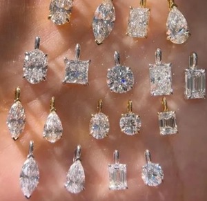 Colgante de Diamante Moissanite de 2 Quilates, Plata de Ley 925, Colgante Personalizado y Otras Joyas de Diamantes - Product Image 3