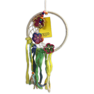 Attrape-rêves aux fleurs écrasées - Product Image 1