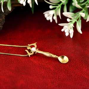 Pendentif cuillère plaqué or avec incrustation de perle, charme religieux hindou, collier unisexe en alliage, bijoux de mode - Product Image 4