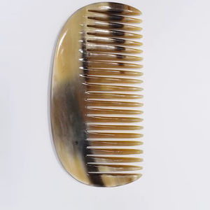 Al por mayor: Mini peine de bolsillo para mujer, ecológico, portátil, de dientes anchos, mate, engrosado, para peluquería, de terracota, pintado a mano y pulido. - Product Image 1