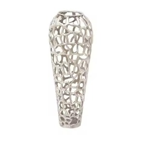 Florero alto moderno de aluminio fundido dorado de primera calidad para el hogar, bodas, mesas, con acabado de recubrimiento en polvo pulido. - Product Image 3