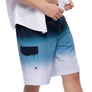 Shorts de plage décontractés pour hommes en polyester respirant à séchage rapide, parfaits pour l'été, avec taille élastique – Vente en gros - Product Image 5