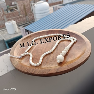 Collar o joyería de hueso de búfalo. Se utilizan frecuentemente para expresar estéticas únicas, góticas o naturales. por M.I.G. EXPORTACIONES. - Product Image 4