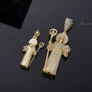 จี้พระนักบุญทรงฮิปฮอปประดับเพชรโมอิสซาไนต์ ชุบทอง 18K เงินแท้ 925  แบบติดตั้งแบบช่อง  ทรงเหลี่ยมเจียระไน  สำหรับทั้งชายและหญิง - Product Image 6