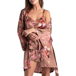 Bata de satén de seda para novia, regalo para damas de honor, OEM personalizado, bata de baño de verano y otoño con ribete de encaje, precio económico, venta al por mayor - Product Image 1