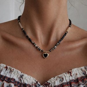 Collar de Ágata Negra con Colgante de Corazón, Gema Delicada, Collar de Joyería Boho en Capas con Cuentas - Product Image 1