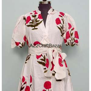 Robe midi en tissu tricoté 100% coton pour femmes, imprimé floral, coupe évasée, col en V, manches courtes, décoration boutonnée, respirante, lavable - Product Image 4