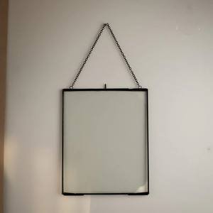 Cadre photo en métal minimaliste pour la décoration intérieure moderne, cadre photo en métal contemporain pour un salon élégant - Product Image 2