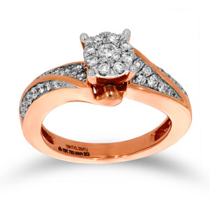 Bague de fiançailles en or rose avec diamant de laboratoire taille ronde, modèle Princesse Charm, pour femme - Product Image 1