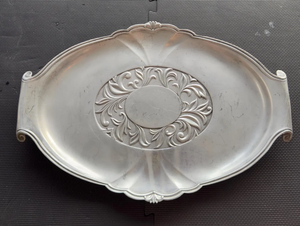 Bandeja de Servir Circular de Aluminio Hecha a Mano con Asa para Uso en Hoteles y Hogares, Centro de Mesa Decorativo - Product Image 6