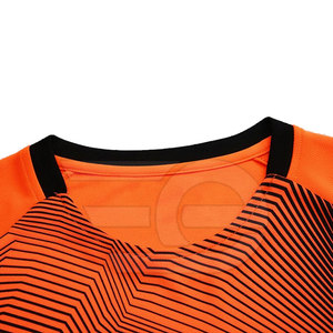 ชุดฟุตบอลทีมมืออาชีพ ชุดกีฬา ระบายอากาศ แห้งเร็ว สำหรับฝึกซ้อมและแข่งขัน - Product Image 2