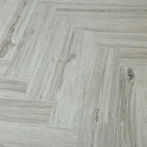 Parquet en chêne à chevrons écologique, imperméable et résistant à l'usure, pour entrepôt et chambre - Product Image 1