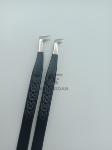 Pinzas para Extensión de Pestañas Color Negro Mate, Agarre Tipo Mariposa, Volumen Ruso, 65, 75, 90 Grados, Pinzas para Pestañas con Logotipo Personalizado - Product Image 6