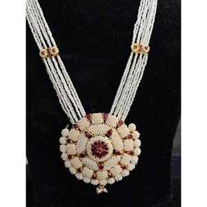 Collier long fait main pour femme, style ethnique traditionnel indien Mores Jaal Puwai, avec perles à base de laiton plaqué or et pierre rose, pour soirée - Product Image 3