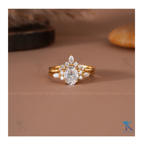 Anillo de Compromiso de Lujo con Corte Ovalado y Racimos de Hojas Marquise, Chapado en Oro de 18K sobre Plata, Banda de Diamantes Brillantes, Regalo de Joyería para Ella - Product Image 1