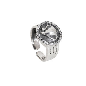 Anillo Ajustable de Plata Hecho a Mano en India con Diseño de Cisne Shinu, Adornado con Circonita Cúbica, Joyería para Mujeres y Niñas, Ideal para Bodas y Fiestas - Product Image 2
