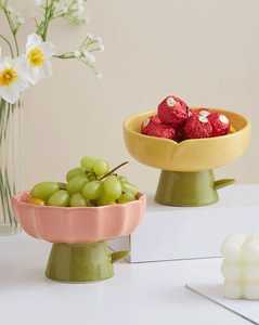 Ensemble de bols à fruits ronds légers en résine rose, jaune et vert – Décoration artistique pour la maison, objet artisanal - Product Image 1