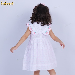 Robes midi d'été rayées smockées en coton 100% certifié OEKO-TEX, coupe trapèze, col carré pour enfants, vente en gros ODM - Product Image 4