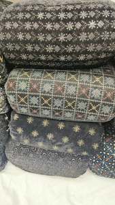 Tissu de sherwani en velours avec texture moelleuse, surface riche, tombé élégant et finition luxueuse pour tenue de mariage, vêtements de cérémonie pour hommes. - Product Image 4