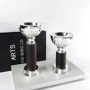 Ensemble élégant de brûleurs d'encens en argent et bois foncé, comprenant des bols texturés martelés et des bases assorties élégantes pour l'aromathérapie - Product Image 3