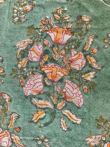 Tela de algodón estampada a mano – Diseño de ramo floral |   Textil Tradicional Indio Verde Azulado - Product Image 3
