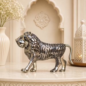 Figurine de lion traditionnelle en métal, sculpture d'animal sauvage avec crinière texturée et détails réalistes, pour la décoration de table de direction et de cheminée - Product Image 4