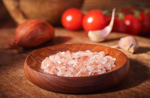 Sal Comestible del Himalaya Rosa Oscuro 100% Orgánica Natural en Gránulos Gruesos Premium para Exportación con 84 Oligoelementos en Bolsa a Granel - Product Image 4