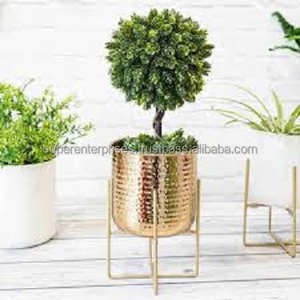 Attrayant Fait De Laiton Designer En Métal De Luxe Jardinières Dernière Maison Balcon Jardin Décor Jardinières Pour La Meilleure Vente Au Prix Le Plus Bas - Product Image 1