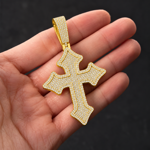 Pendentif Croix en Argent 925 et Moissanite, Micro-Pavé, Luxe, Unisexe, Bijou Religieux Chrétien, Idéal au Quotidien - Product Image 5