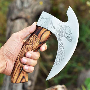 Coupe-pizza artisanal personnalisé, design Dragon Médiéval, en acier à haute teneur en carbone, modèle Tomahawks, mini, avec étui en cuir, OEM industriel - Product Image 1