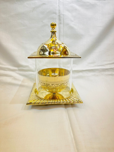 Lampe à huile Diya décorative dorée avec couvercle en verre, lampe à huile indienne traditionnelle ornée pour la maison, le temple, les festivals et la décoration de table - Product Image 5