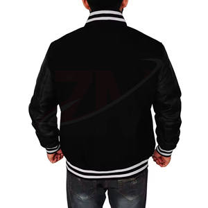 Chaqueta Letterman 100% Poliéster, Manga Larga, Detalles Bordados, Acabado Cortavientos y Cierre de Botones, Diseño de Logotipo Personalizado - Product Image 3