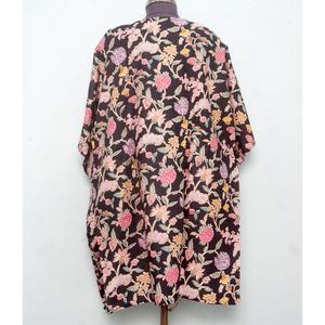 ชุดคลุมชายหาดผ้าฝ้ายทำมือสไตล์อินเดียสำหรับผู้หญิง คอวี แขนสั้น พิมพ์ลายด้วยมือ ชุดนอนลายพิมพ์ชาติพันธุ์ - Product Image 6