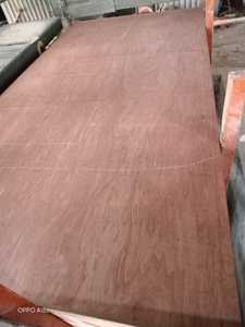 แผ่นวีเนียร์โอคูเม/บินตังกอร์/สไตรเร็กซ์ ขนาด 4x8 ฟุต หนา 18 มม. ยี่ห้อ FOMEX คุณภาพชั้นหนึ่ง สำหรับใช้งานภายในอาคาร ทันสมัย เหมาะสำหรับโรงแรม มาตรฐาน E2 ราคาแข่งขัน - Product Image 5