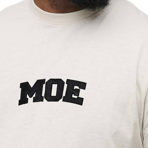 T-shirts streetwear pour hommes en coton 240 GSM avec patch en chenille, coupe oversize à épaules tombantes, logo personnalisé, partenaire de sourcing de vêtements OEM - Product Image 5