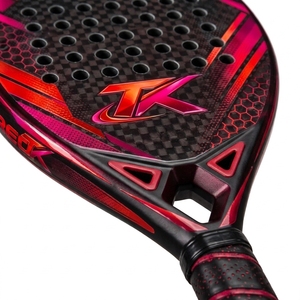 Empuñadura cómoda, ideal para juegos recreativos de pádel y deportes cotidianos. Raqueta de pádel ligera con superficie de fibra de vidrio suave. - Product Image 5