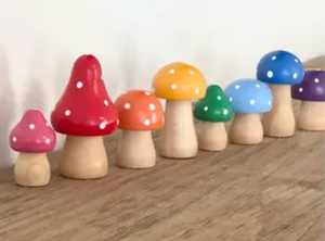 Centre de table de Noël en forme de champignon en bois, fait main, écologique, de haute qualité, décoration de table, accent cottagecore pour la maison, forme personnalisée - Product Image 5