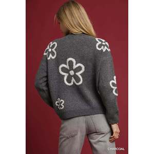 เสื้อสเวตเตอร์คอกลมสีชาร์โคลสำหรับผู้หญิงยี่ห้ออุมกีไซส์ S พร้อมลายดอกไม้สุดหรู - Product Image 6