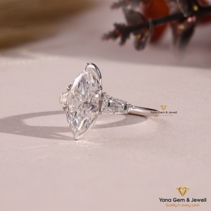 Anillo de Compromiso de Lujo con Corte Marquesa de 2.50 Quilates, Color F, Claridad VVS2, Diamante Cultivado en Laboratorio CVD, Certificado IGI, Oro Sólido de 14K - Product Image 2
