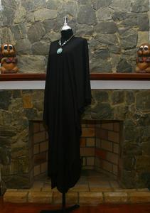 Vestido Caftán de Rayón Teñido a Mano en Color Negro Carbón, Talla Grande, Cuello en V, Vestido Maxi Cómodo y Holgado para Mujer - Product Image 6