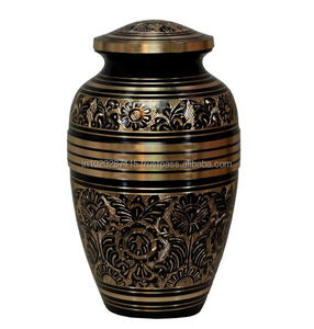 Urna de cenizas humanas de cremación para adultos de latón de primera calidad para almacenamiento de ceremonias funerarias con bolsa protectora de terciopelo para presentación - Product Image 1