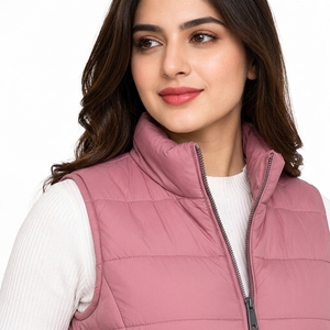 Doublure intérieure matelassée, fermeture sécurisée et coupe décontractée, gilet matelassé pour femme, confectionné en tissu extérieur résistant à l'eau, doux. - Product Image 5