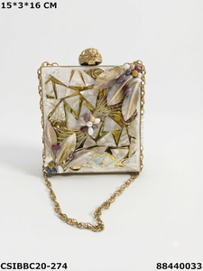 Sac de soirée artisanal de créateur pour femmes, pochette de mariée en laiton et nacre multicolore Craftstages International - Product Image 2