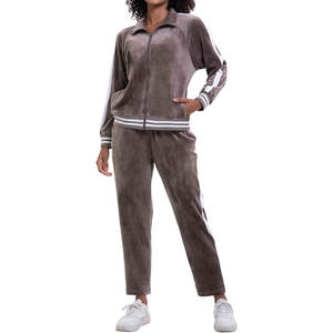 Conjunto Deportivo de Terciopelo para Mujer, 2 Piezas, Chaqueta con Cierre y Pantalones Jogger con Bolsillos, Corte Holgado, Ropa Deportiva Suave e Informal - Product Image 1
